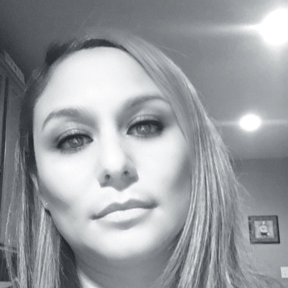 Meet your Posher, Iris